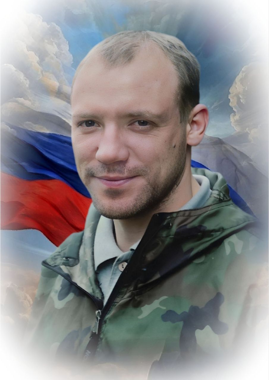 Старший сержант Востров Анатолий Дмитриевич