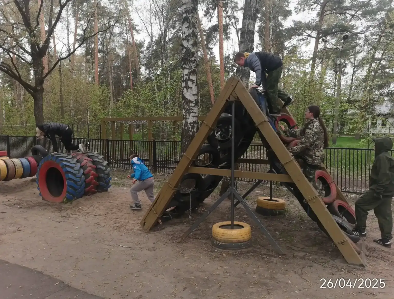 26 апреля 2025 года прошли занятия с воспитанниками МПК «Слава» по различным темам