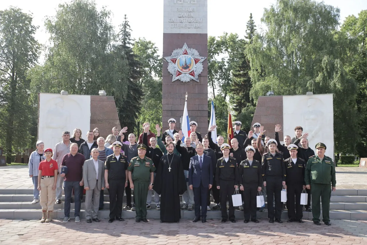 16 июня 2025 года кадеты и юнармейцы приняли участие в торжественном мероприятии, по случаю проводов новобранцев в армию