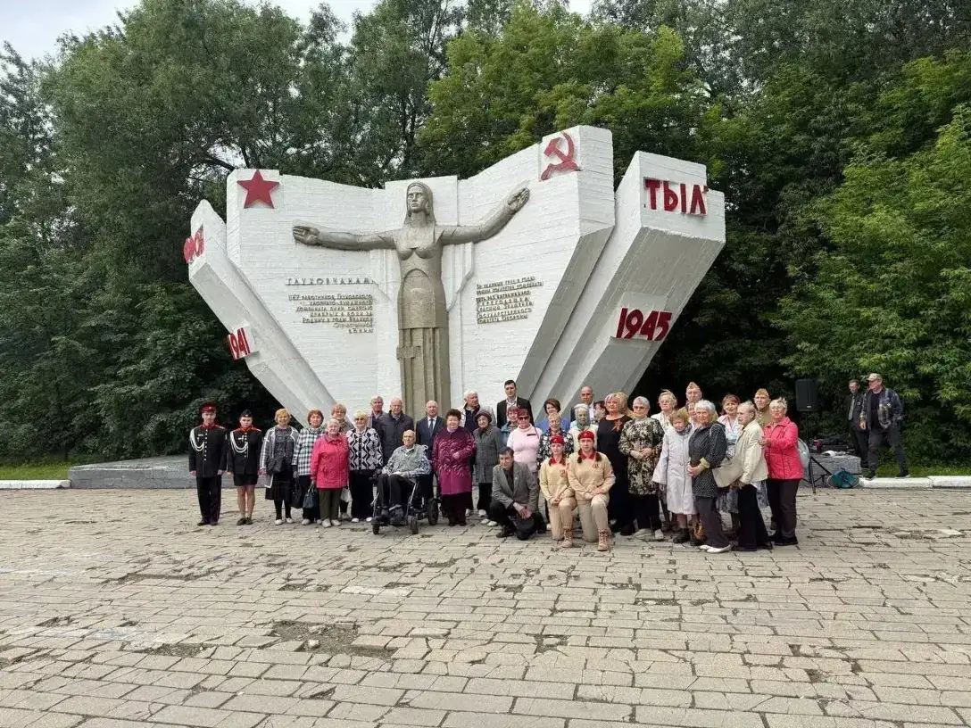 22 июня 2025 года юнармейцы и кадеты почтили память павших защитников Отечества, присоединившись к акции «Вечная память!»