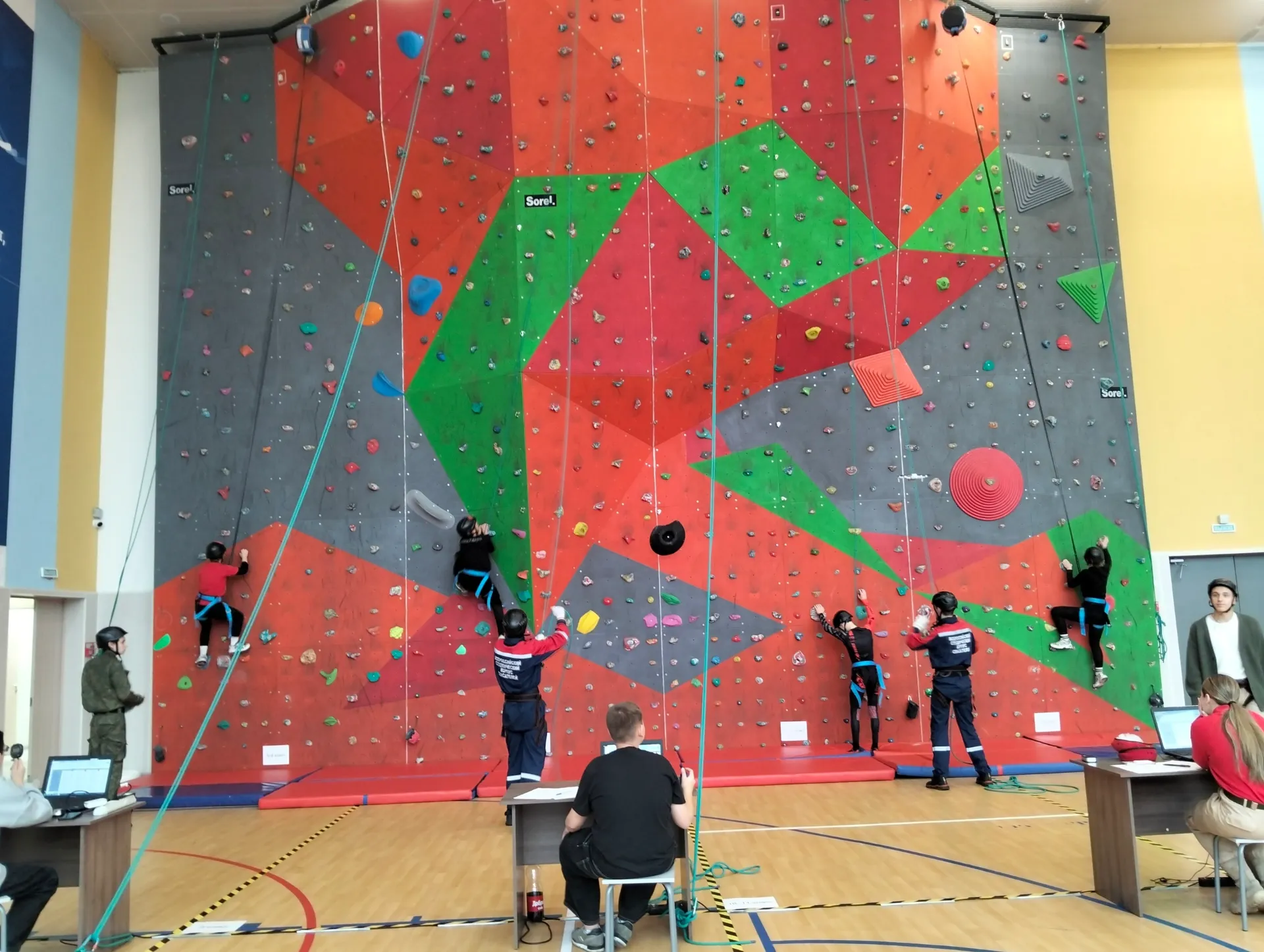 25 октября 2025 года состоялся III открытый Кубок «Юнармии» по скалолазанию