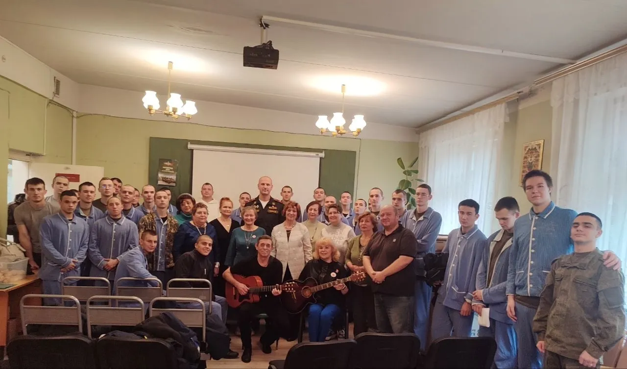 6 ноября 2025 года был организован и проведен концерт для находящихся на лечении военнослужащих в Медицинском центре Дуброво