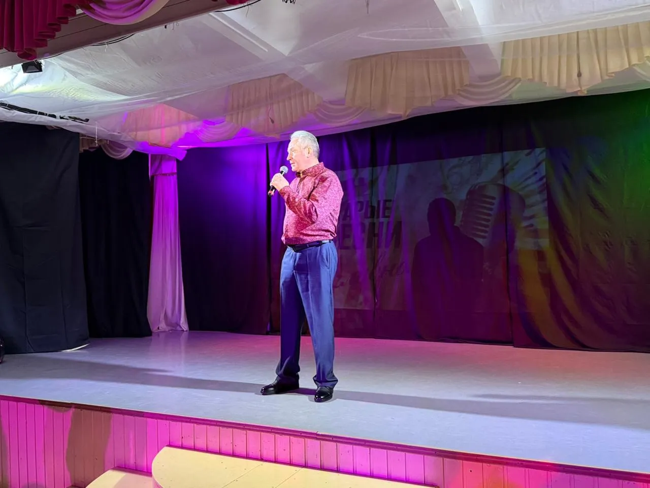 22 ноября 2025 года в НЦКТ «Глухово» состоялась долгожданная музыкально-танцевальная программа «Старые песни о главном»