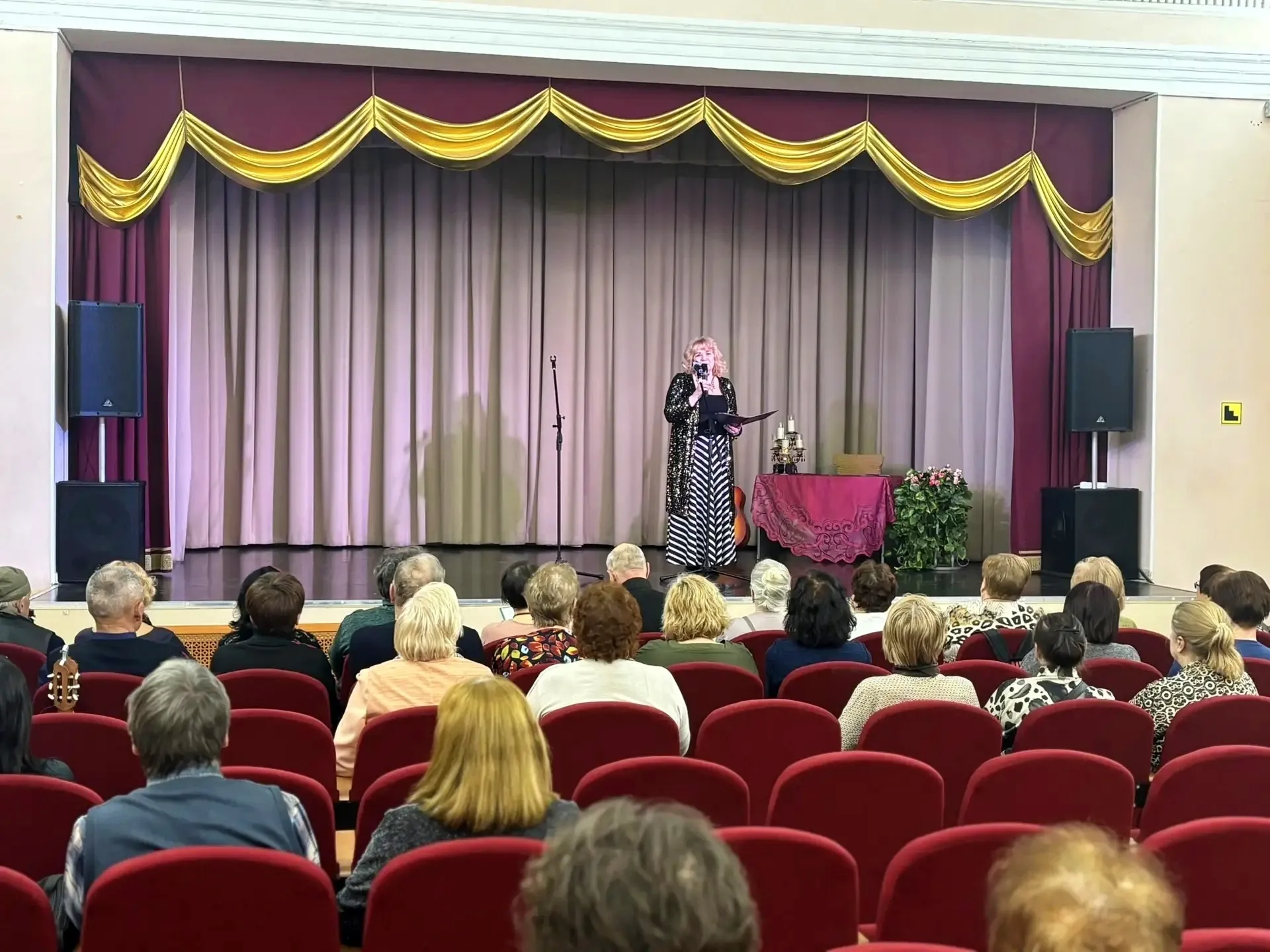 21 марта 2026 года прошла творческая встреча музыкально-поэтического клуба «У СВЕЧИ», посвящённая теме «Её Величество — Женщина»