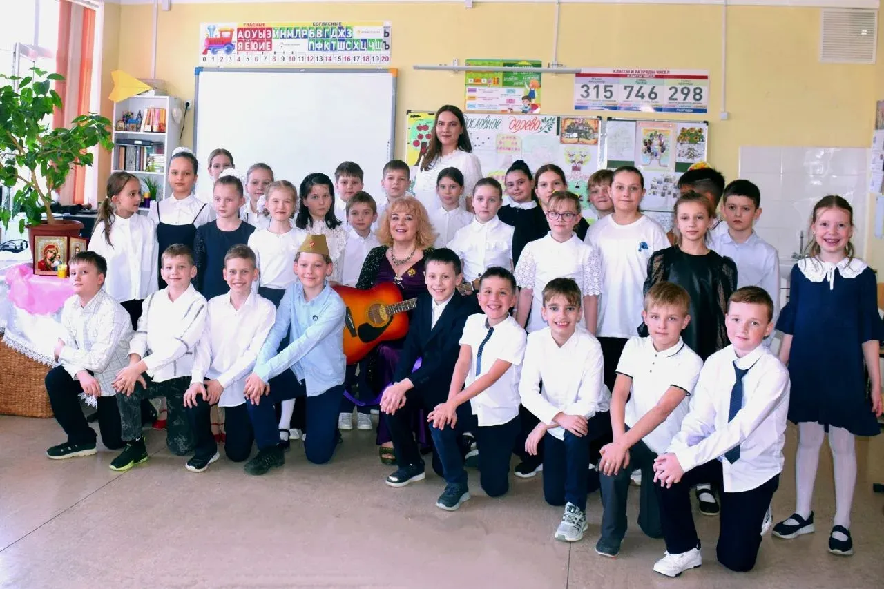 3 апреля 2026 года для учеников 3 «В» класса ЦО «БОГОРОДСКИЙ» был организован праздник «День семьи. Родословное дерево»